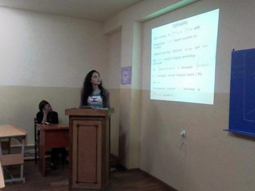 Զեկուցում կարդաց «Ինֆորմատիկա և կիրառական մաթեմատիկա» մասնագիտության 1-ին կուրսի ուսանողուհի Դիանա Գասպարյանը