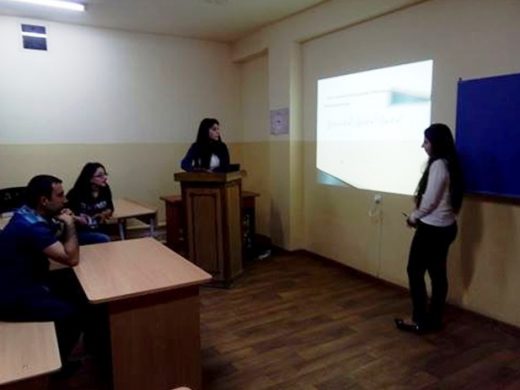 Զեկուցում կարդացին «Ինֆորմատիկա և կիրառական մաթեմատիկա» մասնագիտության 1-ին կուրսի ուսանողուհիներ Օլյա և Գոհար Գրիգորյանները