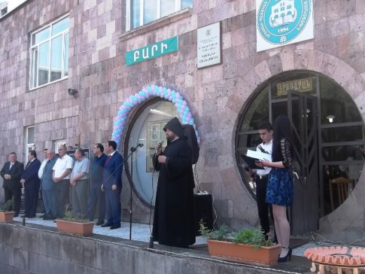 ԵՊՀ Իջևանի մասնաճյուղում կայացավ 2015-16 ուստարվա շրջանավարտների դիպլոմների հանձնման հանդիսավոր արարողությունը