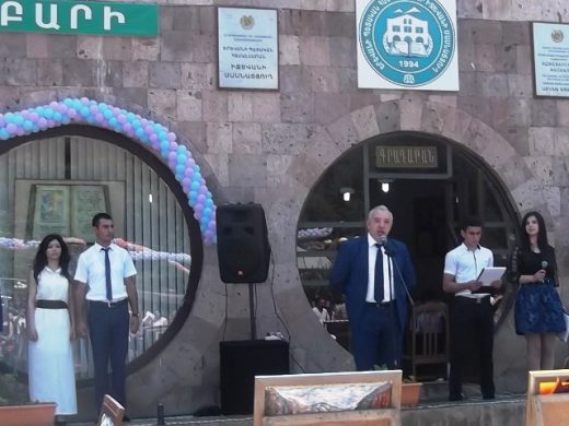 ԵՊՀ Իջևանի մասնաճյուղում կայացավ 2015-16 ուստարվա շրջանավարտների դիպլոմների հանձնման հանդիսավոր արարողությունը