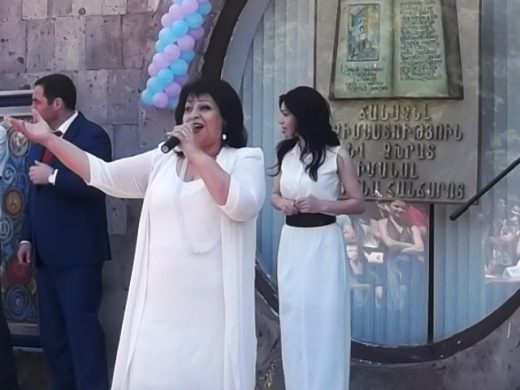 ԵՊՀ Իջևանի մասնաճյուղում կայացավ 2015-16 ուստարվա շրջանավարտների դիպլոմների հանձնման հանդիսավոր արարողությունը