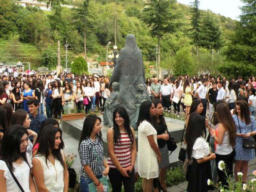 Մասնաճյուղում տոնական միջոցառմամբ մեկնարկեց  նոր՝ 2016-17 ուսումնական տարին