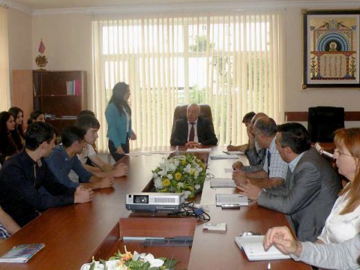 Տնօրենի հանդիպումը մասնաճյուղի ուսանողական խորհրդի  ներկայացուցիչների հետ