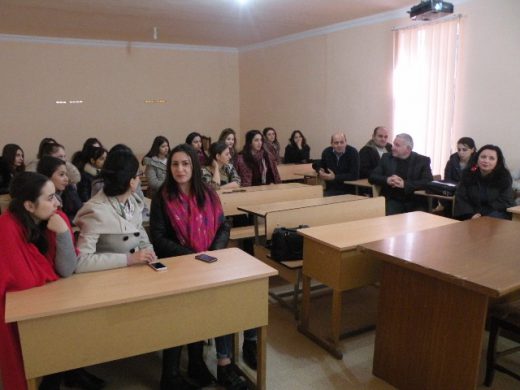 Կրթական ծրագրի քննարկում «Անգլերեն լեզու և գրականություն»  մասնագիտության IV կուրսի ուսանողների հետ
