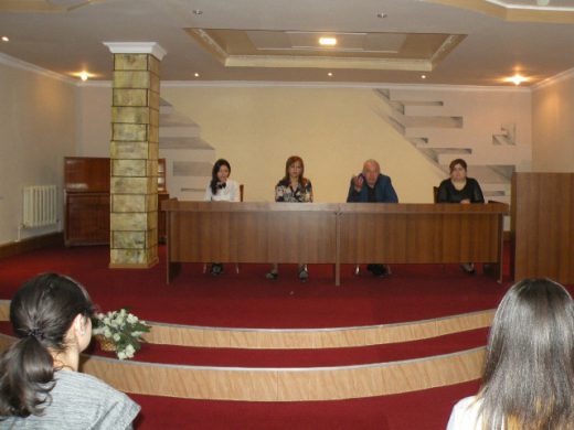 Կայացավ Տնտեսագիտության ֆակուլտետի  ուսանողների հետ տնօրենի հանդիպումը