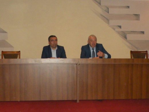 Տնօրենը հանդիպեց Հումանիտար գիտությունների և Կիրառական արվեստի ֆակուլտետների ուսանողների հետ       