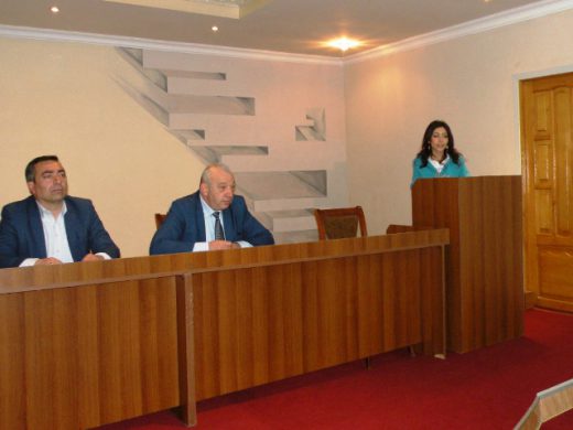 Տնօրենը հանդիպեց Հումանիտար գիտությունների և Կիրառական արվեստի ֆակուլտետների ուսանողների հետ       