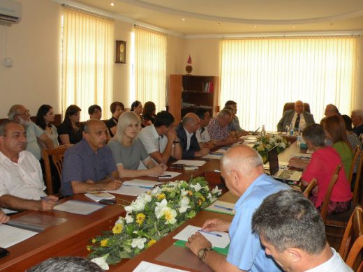 Կայացավ ԵՊՀ ԻՄ-ի գիտխորհրդի` 2016-17 ուստարվա վերջին ընդլայնված նիստը