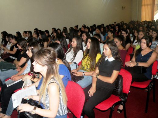 Կայացան Կիրառական արվեստի, Հումանիտար և Բնական գիտությունների ֆակուլտետների ուսանողների հետ հանդիպումները