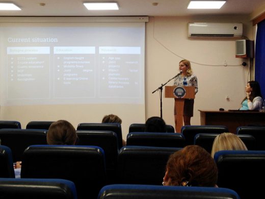 ԴԵԿՈՐԱՏԻՎ-ԿԻՐԱՌԱԿԱՆ ԱՐՎԵՍՏԻ ԵՎ ԴԻԶԱՅՆԻ ԱՄԲԻՈՆԻ ՎԱՐԻՉԸ ՄԱՍՆԱԿՑԵՑ ԲԱՐՁՐԱԳՈՒՅՆ ԿՐԹՈՒԹՅԱՆ ՄԻՋԱԶԳԱՅՆԱՑՄԱՆ ԽՆԴԻՐՆԵՐԻՆ ՆՎԻՐՎԱԾ ԿՈՆՖԵՐԱՆՍԻՆ