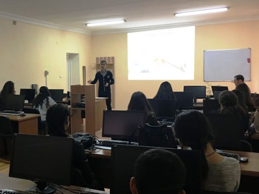 Կայացավ ՈՒԽ-ի նախաձեռնած «Բանավեճի տեխնիկա» թեմայով սեմինարը