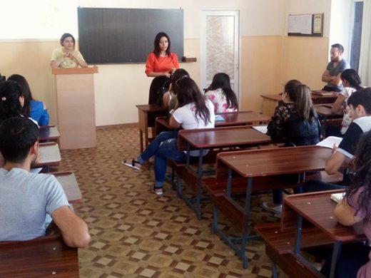 Ուսանողական խորհուրդը նորեկների կողքին
