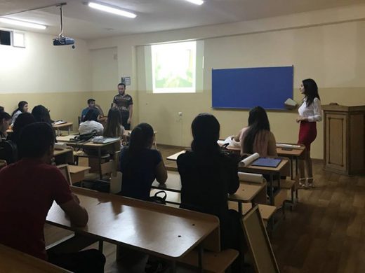 Ուսանողական խորհուրդը նորեկների կողքին