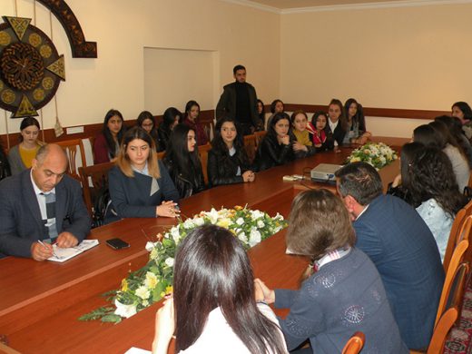 Կայացավ ուսանողների հետ տնօրենի հանդիպումը