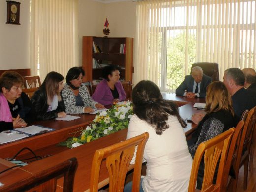 Տնօրենը հանդիպեց Հեռակա ուսուցման բաժնի աշխատակիցների հետ