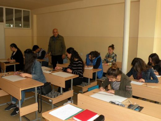 ԵՊՀ ԻՄ-ում ընթանում են 2017-2018 ուստարվա առաջին կիսամյակի  I ընթացիկ քննություններն ու ստուգումները