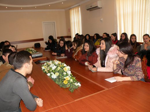 Կայացավ Ուսանողական խորհրդի ներկայացուցիչների հետ  տնօրենի հերթական հանդիպումը