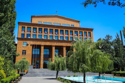 erevanskiy-gosudarstvennyiy-universitet